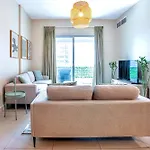 Near Metro & Tram 2Bed Dubai Marina Close To Jbr!