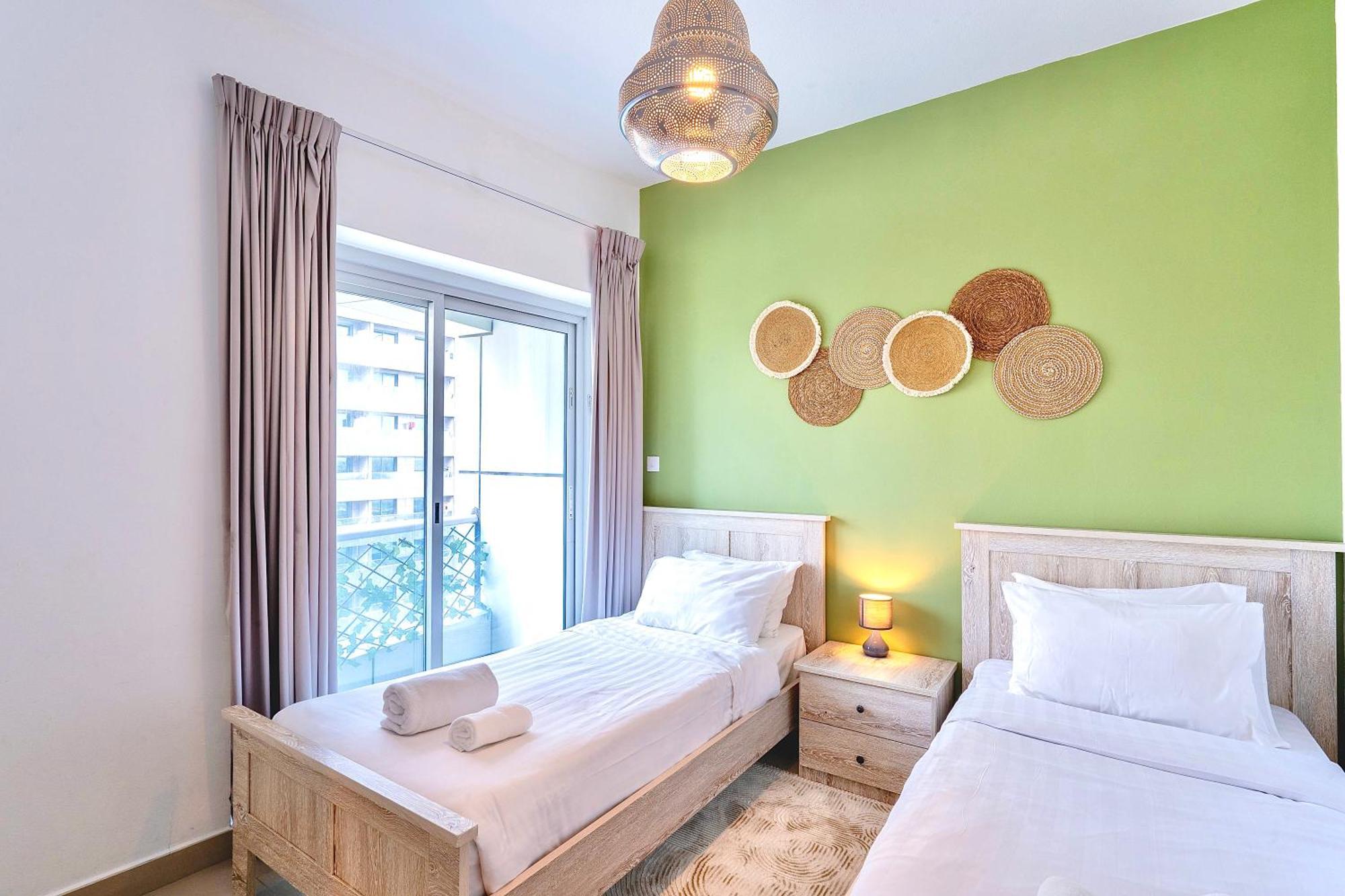 Near Metro & Tram 2bed Marina Close To Jbr! * Dubai