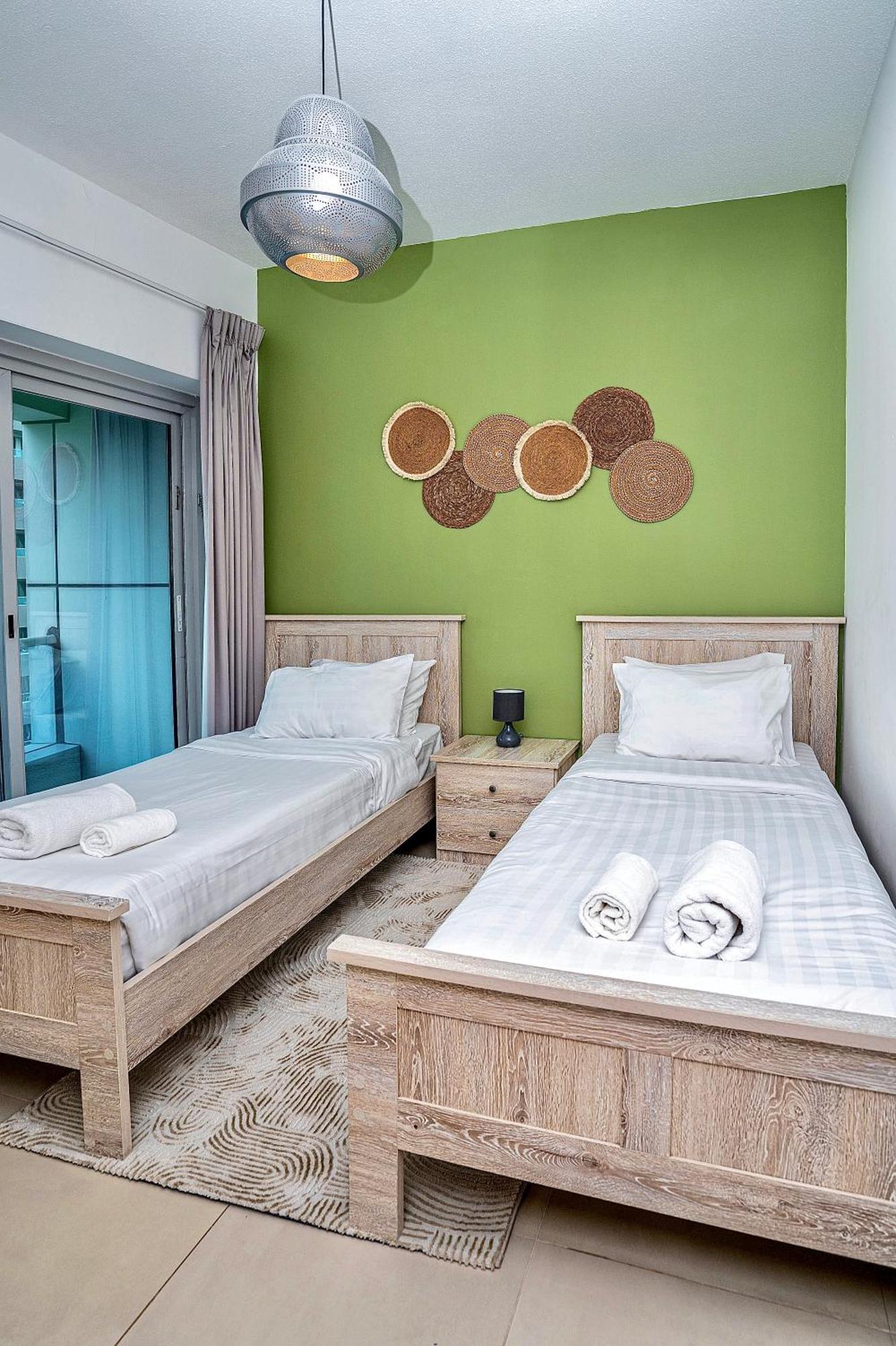 Apartment Near Metro & Tram 2bed Marina Close To Jbr!