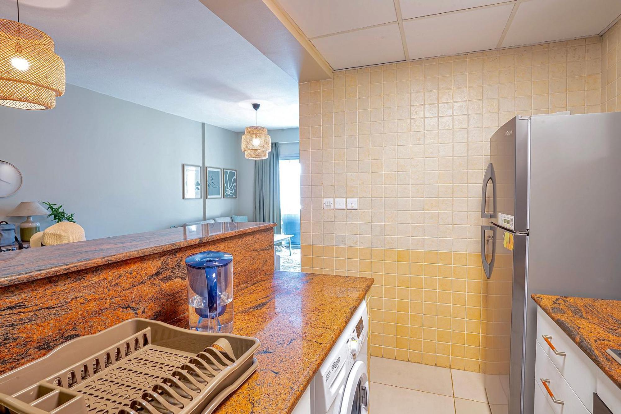 Near Metro & Tram 2bed Marina Close To Jbr! *