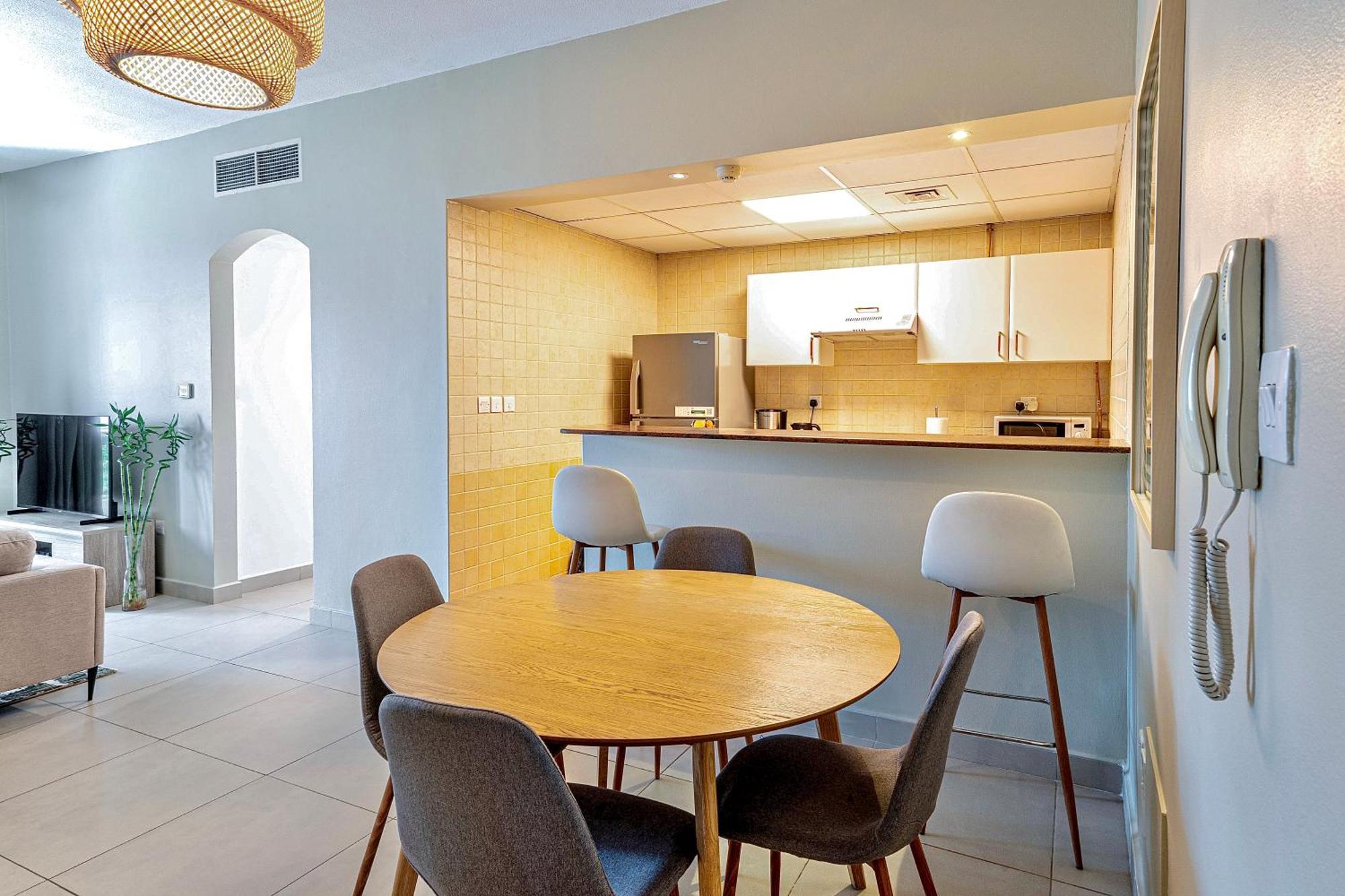 Apartment Near Metro & Tram 2bed Marina Close To Jbr! *