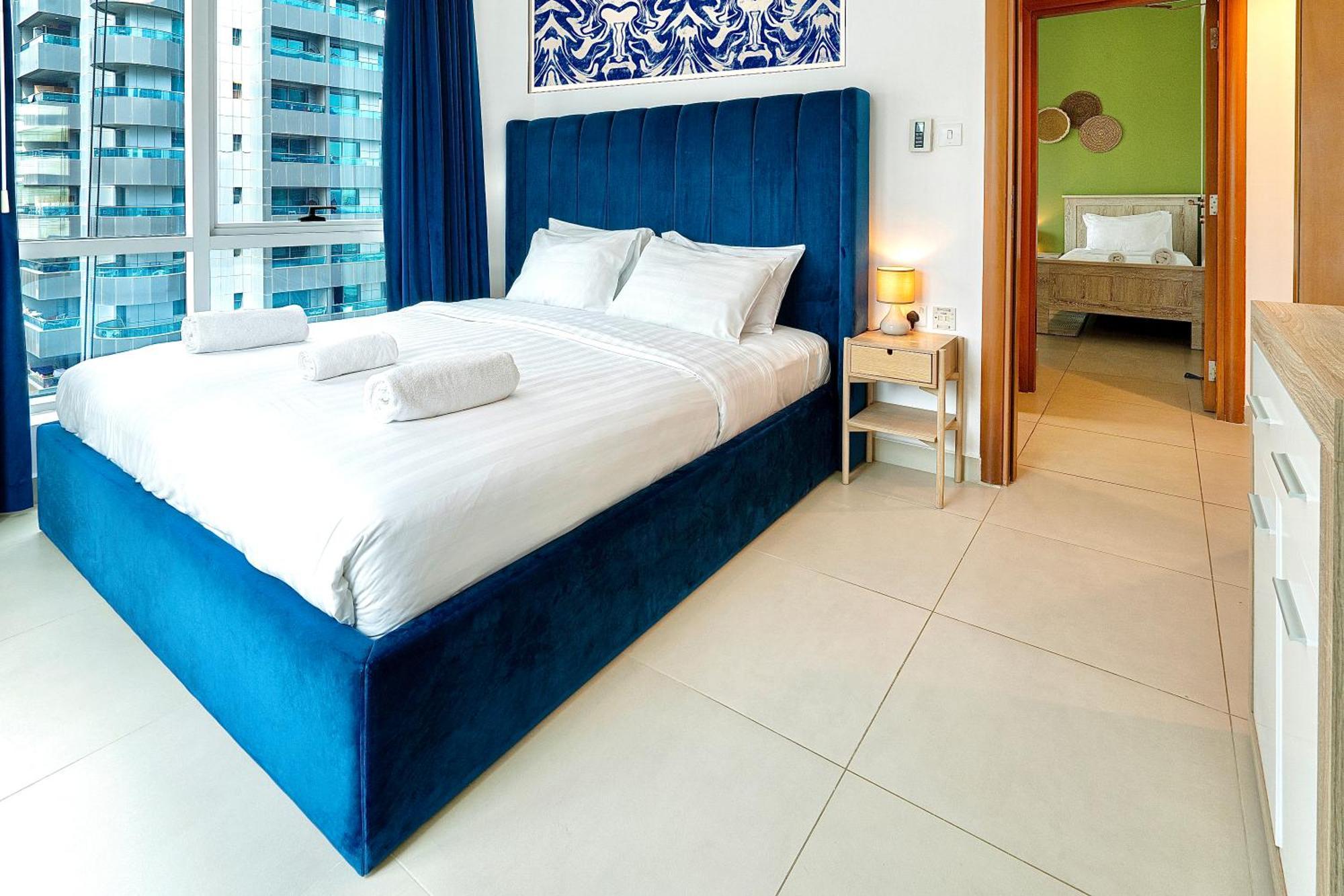 Apartment Near Metro & Tram 2bed Marina Close To Jbr! Dubai