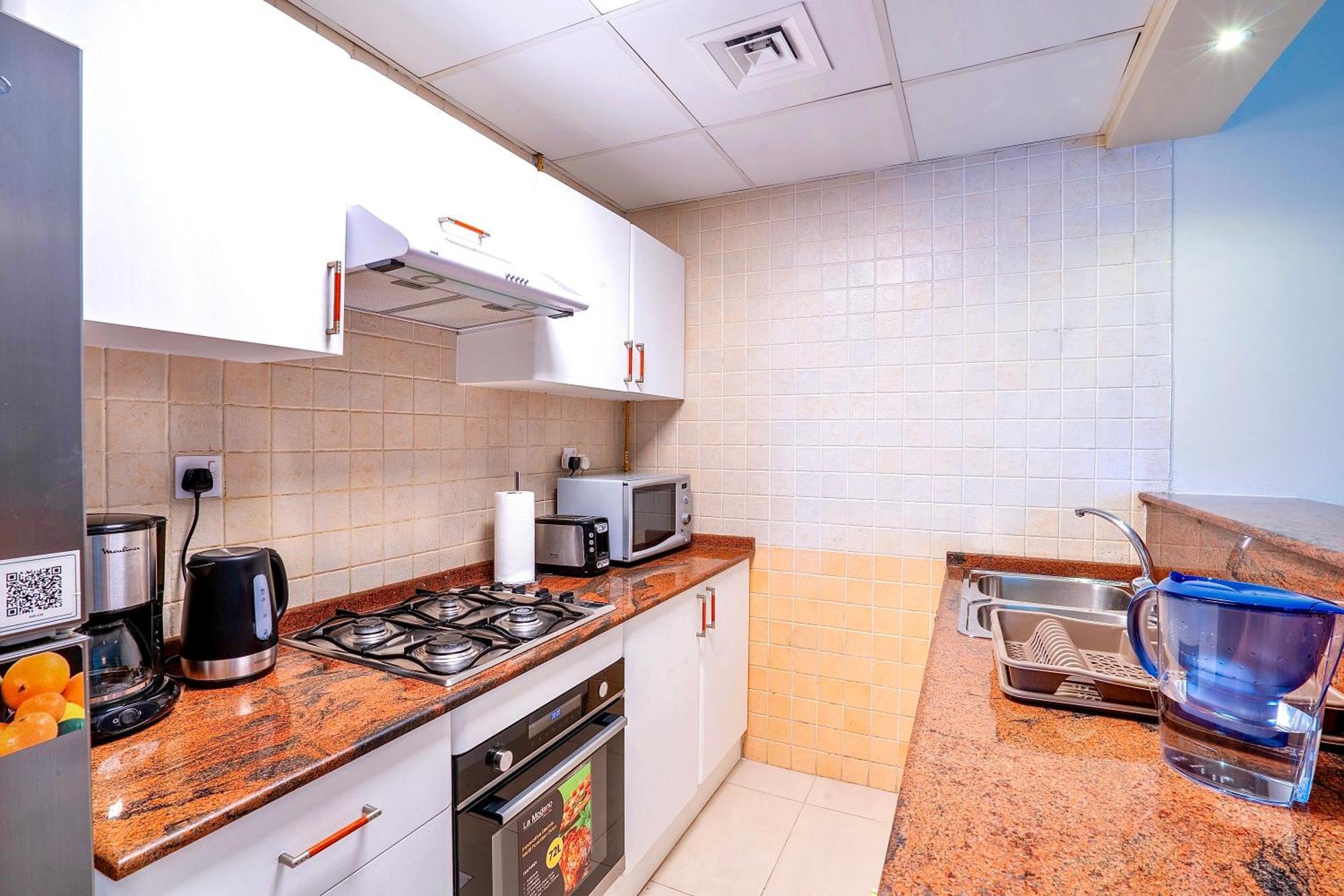 Near Metro & Tram 2bed Marina Close To Jbr!