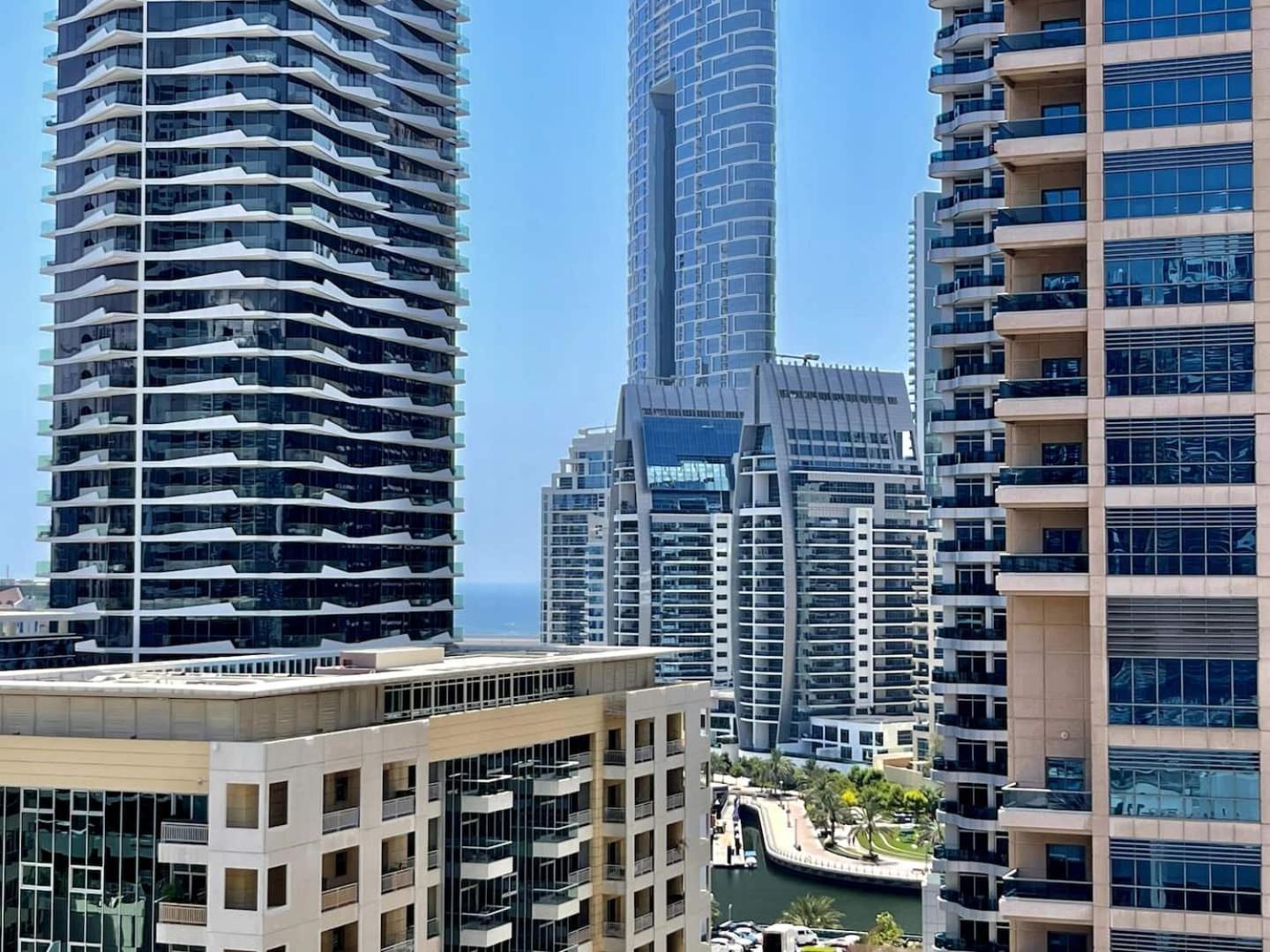 Apartment Near Metro & Tram 2bed Marina Close To Jbr! Dubai